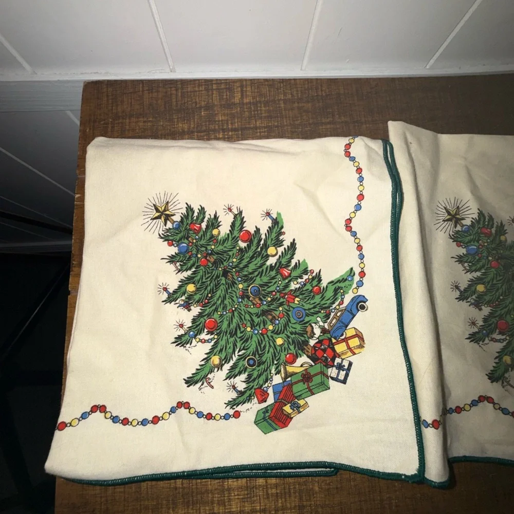 N/A festive green